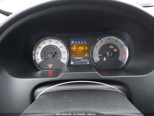 2010 JAGUAR XF SAJWA0GB6ALR76736 Photo 6