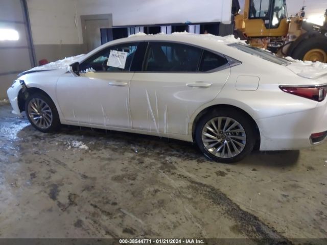 58AFA1C11PU034585 Lexus Es 300h Ultra Luxury