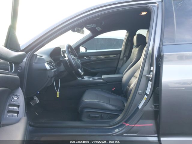 1HGCV1F33LA009698 Honda Accord Sport