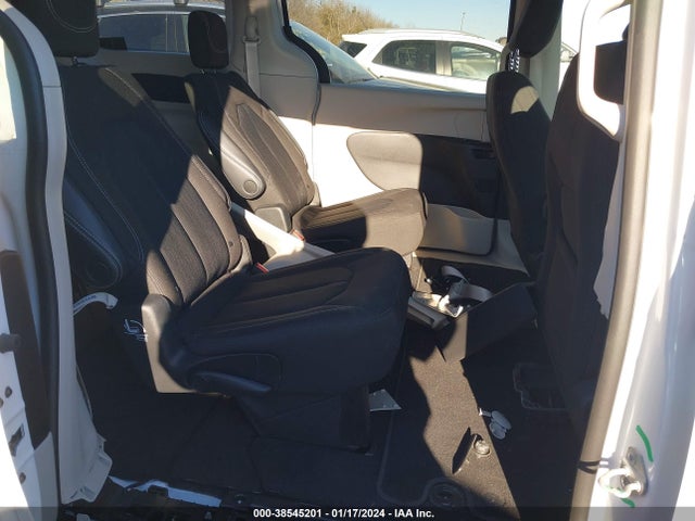 2C4RC1CG0PR597292 Chrysler Voyager Lx