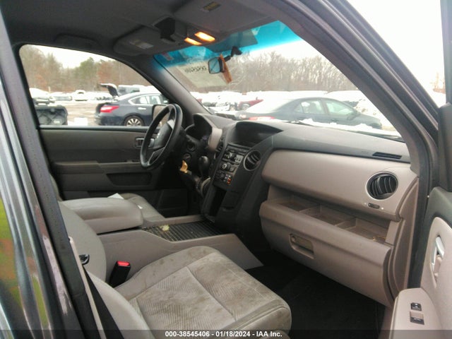 2012 HONDA PILOT LX VIN: 5FNYF4H29CB060654