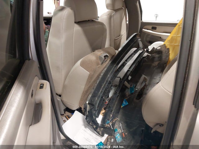 2001 GMC YUKON XL 3GKFK16T81G179935 Photo 7