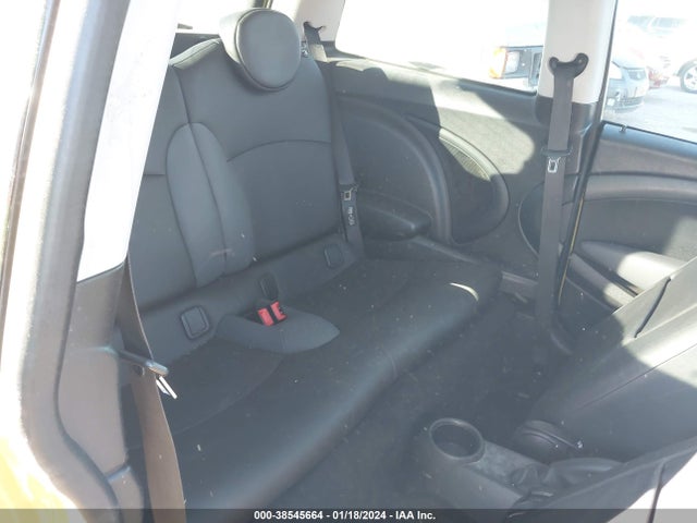 2010 MINI COOPER WMWMF3C57ATZ26255 Photo 7