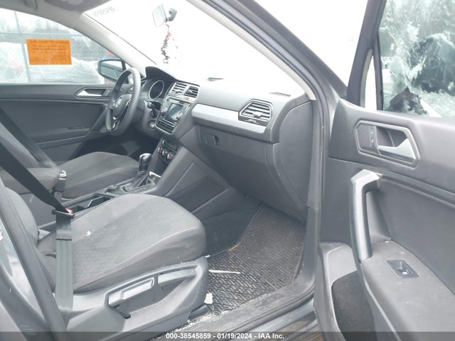 3VV0B7AX1KM099699 Volkswagen Tiguan 2.0t S