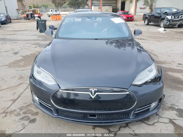Tesla Model S 70d/85d/p85d 2015 5YJSA1E24FF116771 Image 13