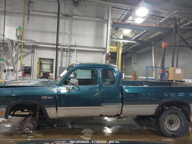 1993 DODGE W-SERIES W200/W250 VIN: 3B7KM23C4PM138646