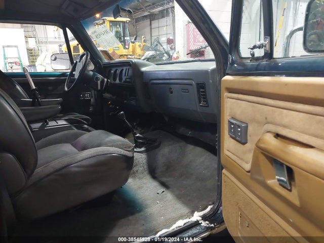 1993 DODGE W-SERIES W200/W250 VIN: 3B7KM23C4PM138646