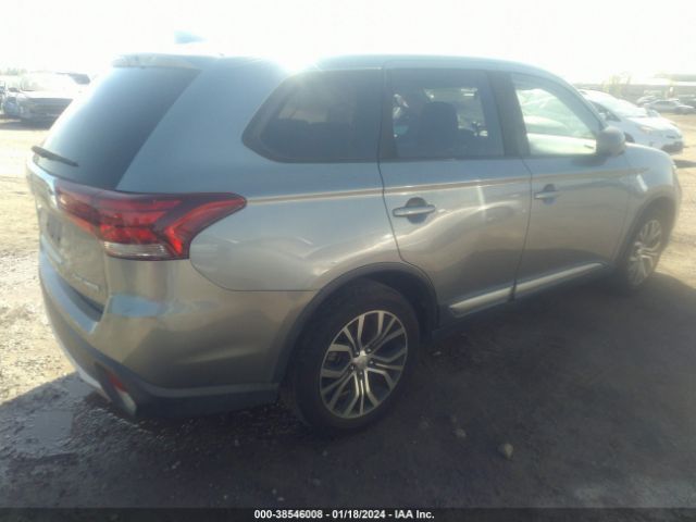 2018 MITSUBISHI OUTLANDER JA4AD2A30JZ054614 Photo 3