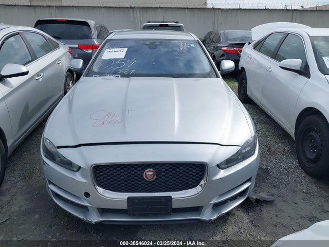SAJAD4BN9HA968775 Jaguar Xe 20d Premium