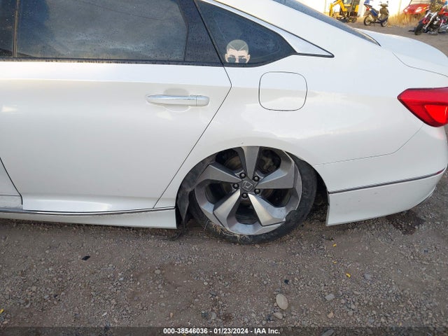 Honda Accord Touring 2018 1HGCV1F98JA189066 Image 6