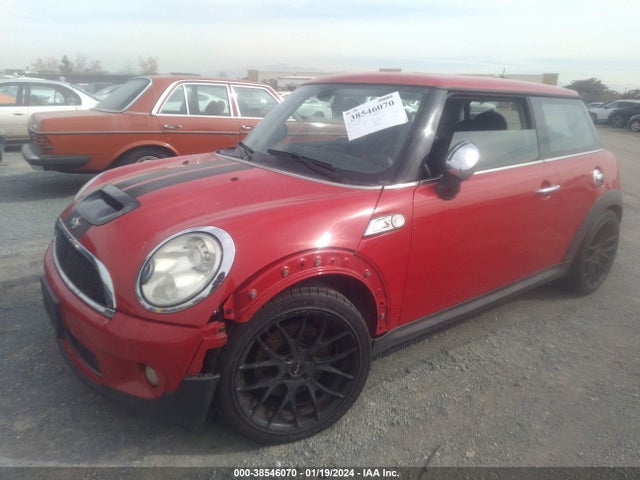 2008 MINI COOPER S WMWMF73598TV39529 Photo 1