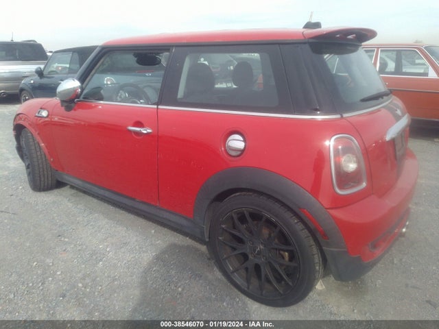 2008 MINI COOPER S WMWMF73598TV39529 Photo 2