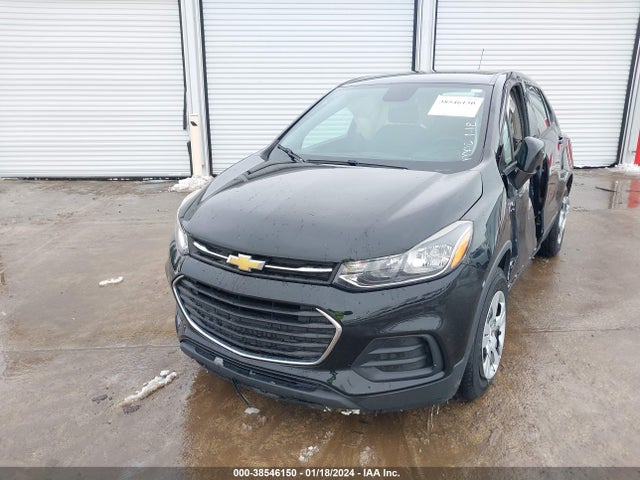 Chevrolet TRAX LS 2017 3GNCJKSB2HL288274 Image 2
