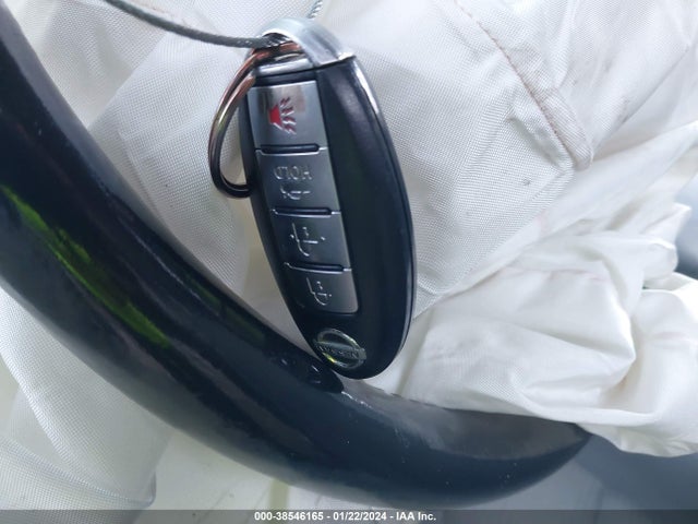 38546165 :رقم المزاد ، 3N1AB6AP8AL667662 vin ، 2010 Nissan Sentra 2.0sr مزاد بيع