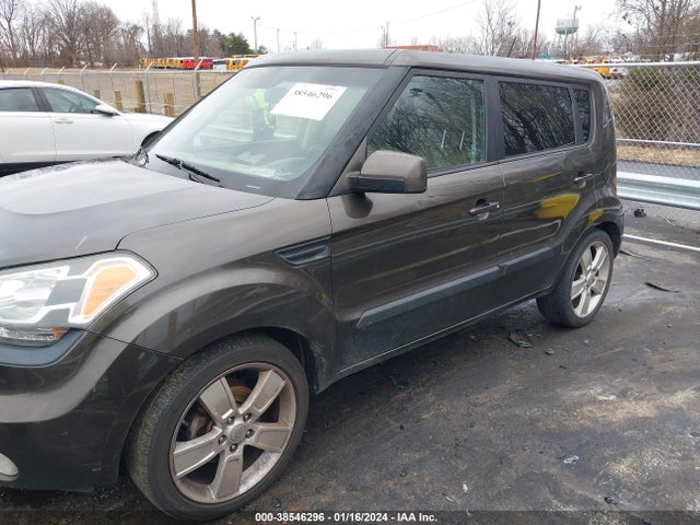 2011 KIA SOUL VIN: KNDJT2A27B7202836