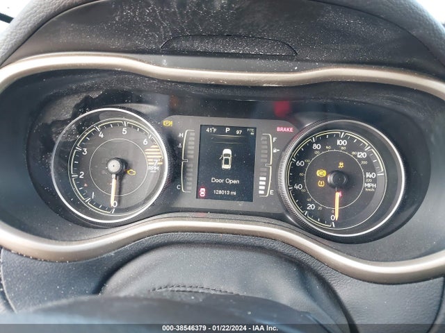 1C4PJMCB0GW226451 Jeep Cherokee Altitude