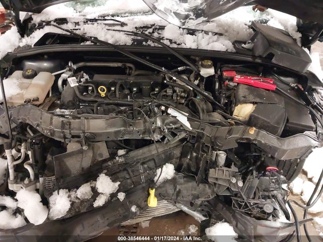 Ford FOCUS SE 2018 1FADP3F23JL254380 Image 10
