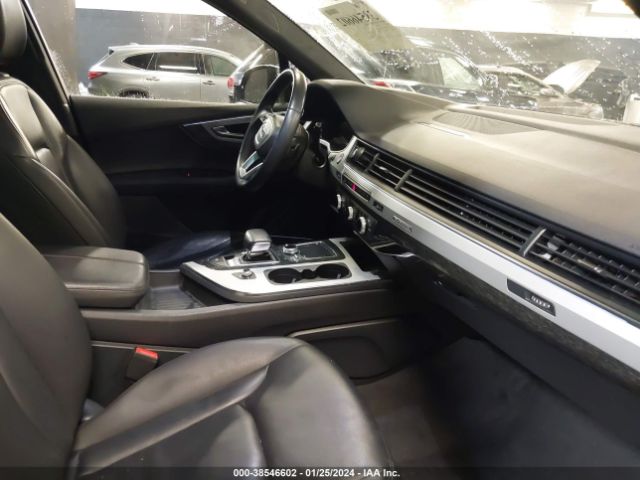 2019 AUDI Q7 WA1LHAF7XKD024635 Photo 4