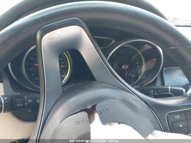 WDCTG4GB5JJ406529 Mercedes-Benz Gla 250 4matic