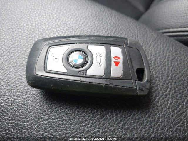 BMW 320i Xdrive 2017 WBA8A3C53HK691577 Image 11