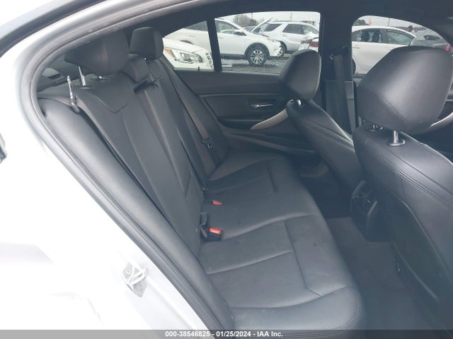 BMW 320i Xdrive 2017 WBA8A3C53HK691577 Image 8