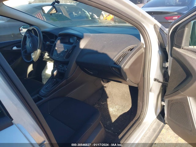 Ford FOCUS SE 2018 1FADP3FE8JL270505 Image 5