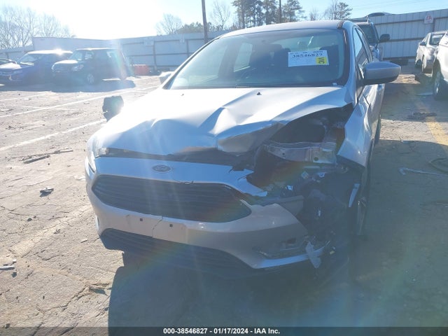 Ford FOCUS SE 2018 1FADP3FE8JL270505 Image 6