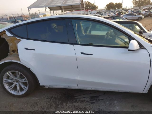 7SAYGDEE9NF438926 Tesla Model Y Long Range Dual Motor All-wheel Drive
