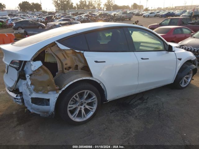 7SAYGDEE9NF438926 Tesla Model Y Long Range Dual Motor All-wheel Drive