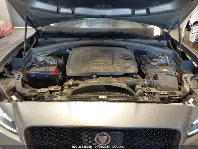 2020 JAGUAR F-PACE SADCJ2FX4LA631640 Photo 9