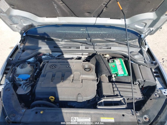 3VWLA7AJ2FM204358 Volkswagen Jetta 2.0l Tdi Se