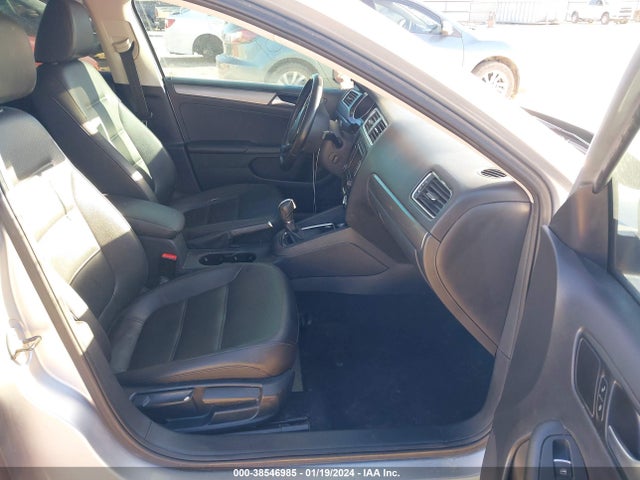3VWLA7AJ2FM204358 Volkswagen Jetta 2.0l Tdi Se