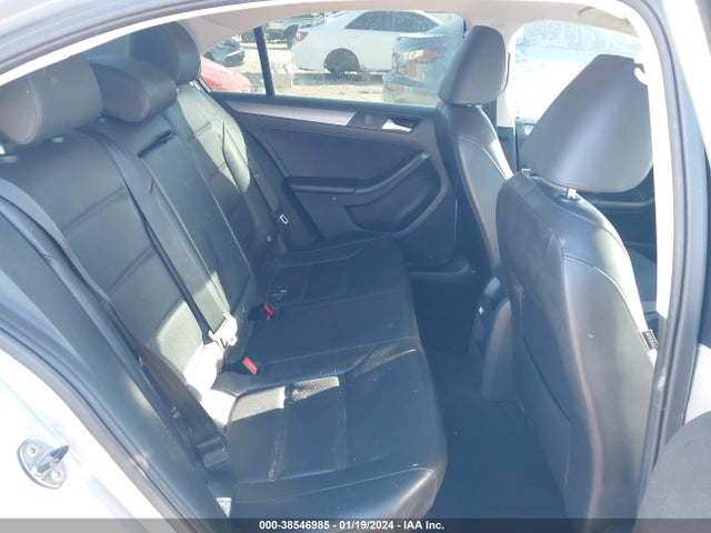 3VWLA7AJ2FM204358 Volkswagen Jetta 2.0l Tdi Se