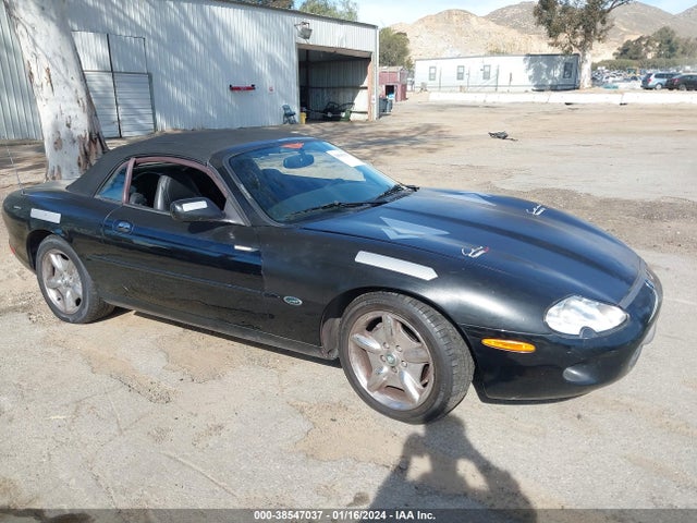1998 JAGUAR XK8 SAJGX2247WC024827 Photo 0
