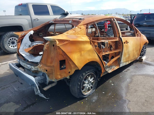 Toyota Prius Two 2017 JTDKBRFU7H3038725 Image 4