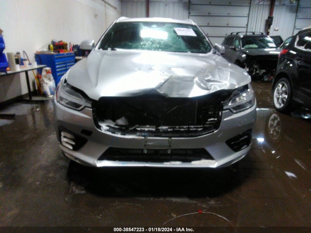 LYV102DM5KB357676 Volvo Xc60 T5 R-design