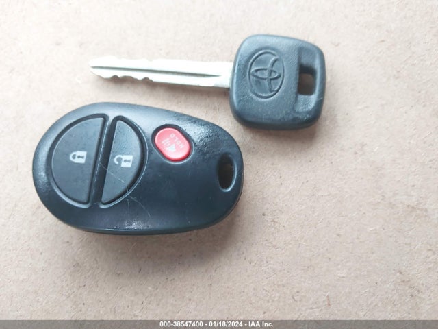 2011 TOYOTA TACOMA VIN: 5TFUX4EN8BX008494