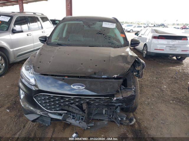 1FMCU9CZ3MUA31057 Ford Escape Sel Hybrid