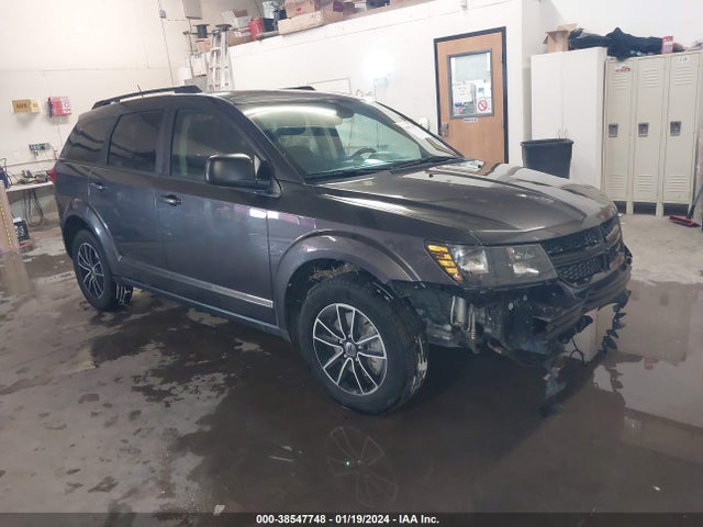 2018 3C4PDDAG2JT417145 main image