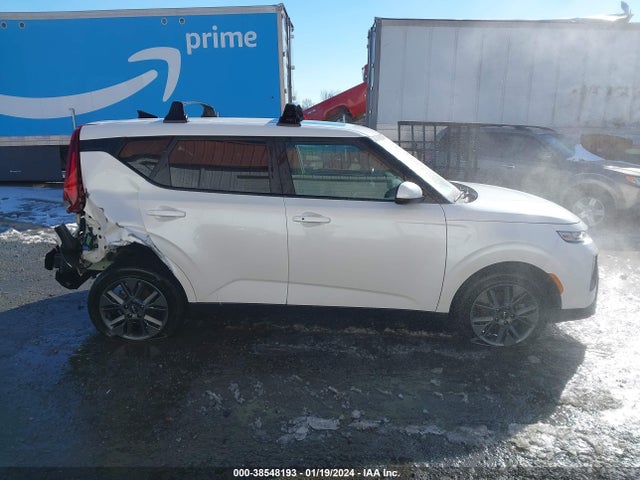 KIA SOUL EX 2022 KNDJ33AU0N7829339 Image 13