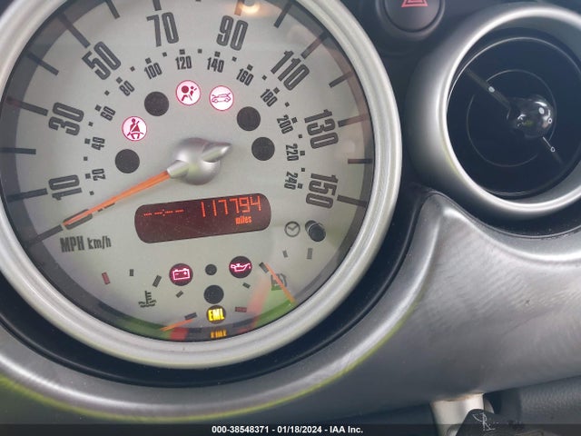 2006 MINI COOPER S WMWRE33586TL21547 Photo 6