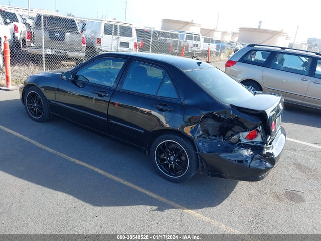 2002 LEXUS IS 300 BASE W/5-SPEED AUTO VIN: JTHBD192020058053