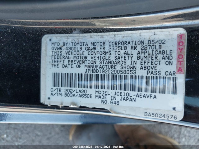 2002 LEXUS IS 300 BASE W/5-SPEED AUTO VIN: JTHBD192020058053