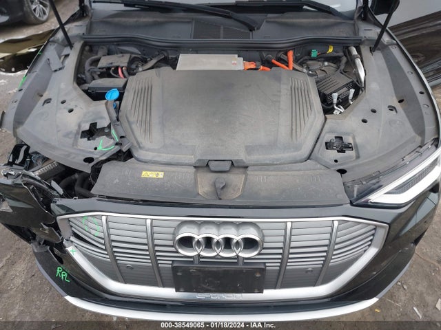 WA1VAAGE5KB010132 Audi E-tron Premium Plus