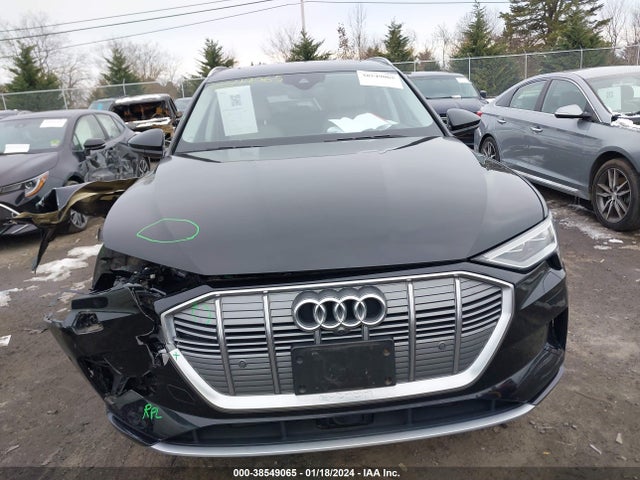 WA1VAAGE5KB010132 Audi E-tron Premium Plus