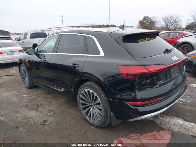 WA1VAAGE5KB010132 Audi E-tron Premium Plus