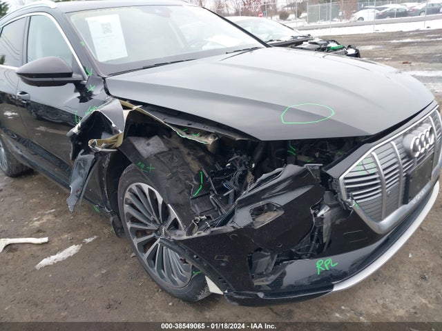 WA1VAAGE5KB010132 Audi E-tron Premium Plus