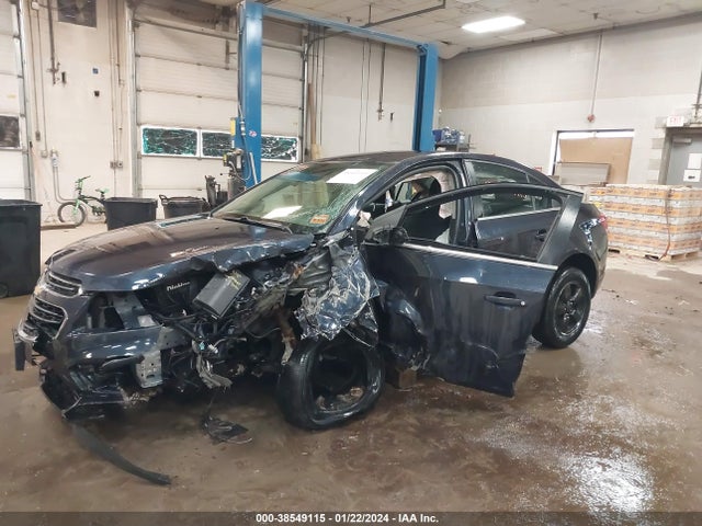 Chevrolet Cruze 1lt Auto 2015 1G1PC5SB6F7287080 Image 2