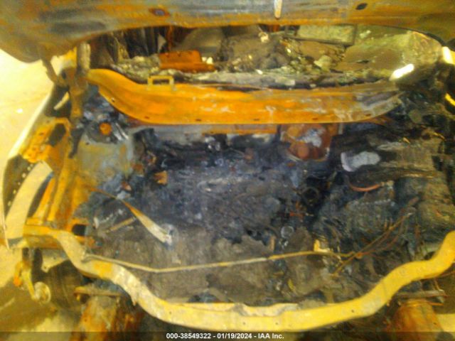 1FMCU0GX9EUC90447 Ford ESCAPE SE