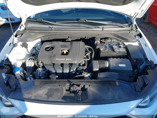 2018 HYUNDAI ELANTRA SEL VIN: 5NPD84LF4JH224104